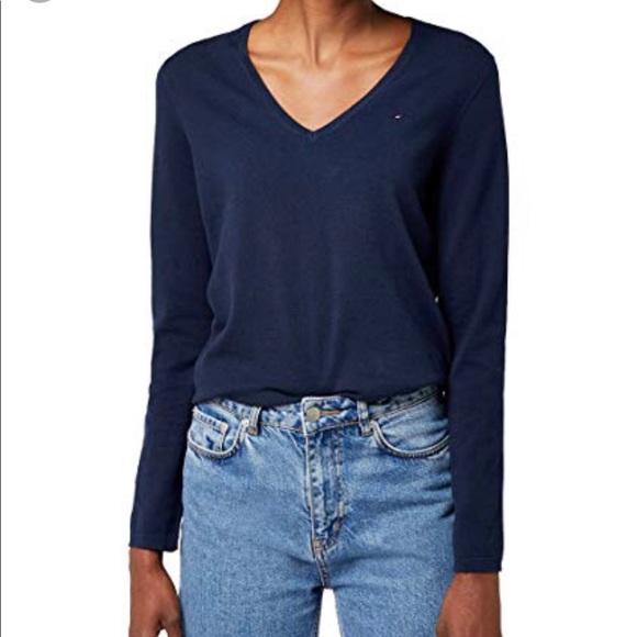tommy hilfiger essential scoop neck sweater